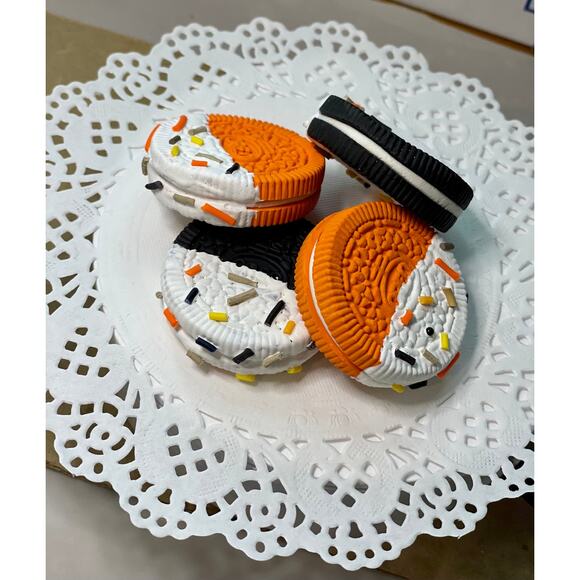🆕Sets of 4 Fake Fall  Oreos cookies| Faux cookies | False Oreos cookies | Fall - Picture 8 of 12